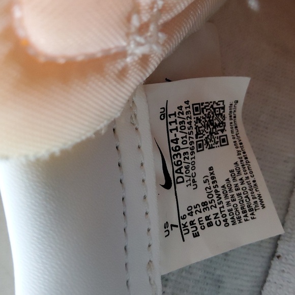 Nike White and Blue Athletic Sneakers Size 7 Men - Picture 3 of 8